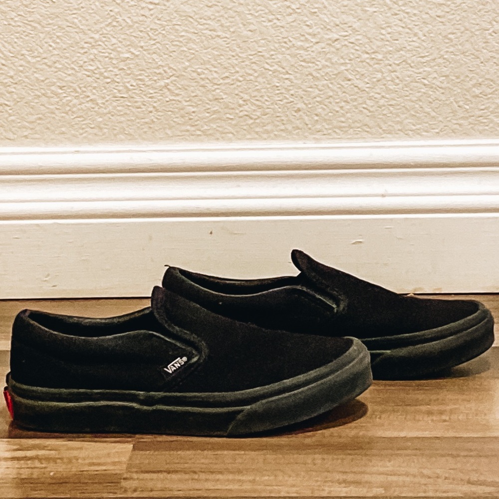 Vans - Kids Black Slip-On Sneakers